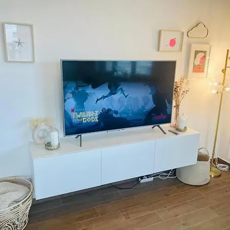 Luxury Two Bedrooms Flat-gasp80