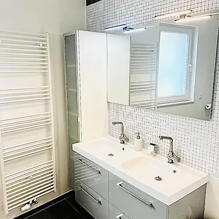 Luxury Two Bedrooms Flat-gasp80 *